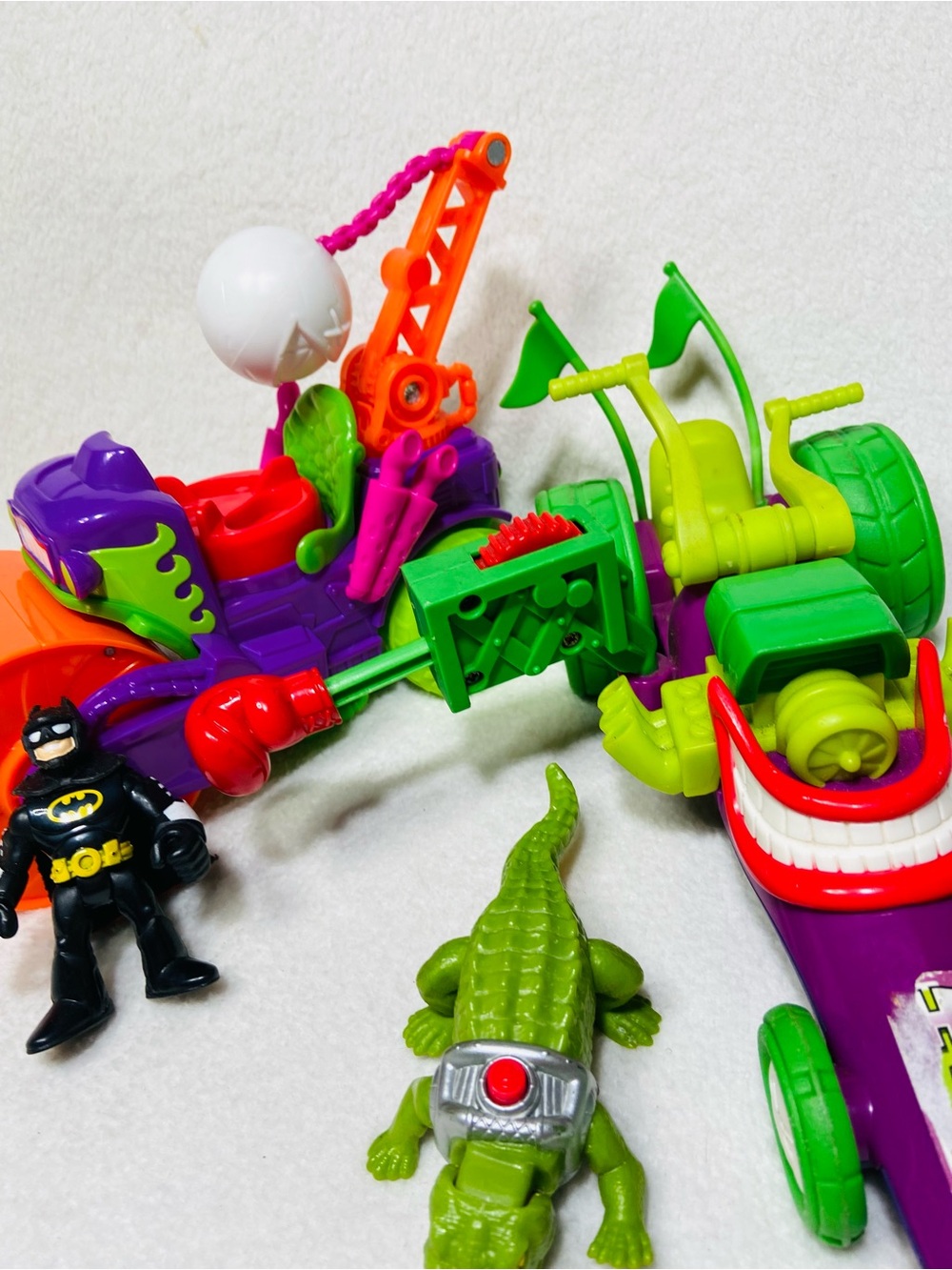 Fisher Price Imaginext DC Batman Joker Imaginext Toy - Picture 2 of 11